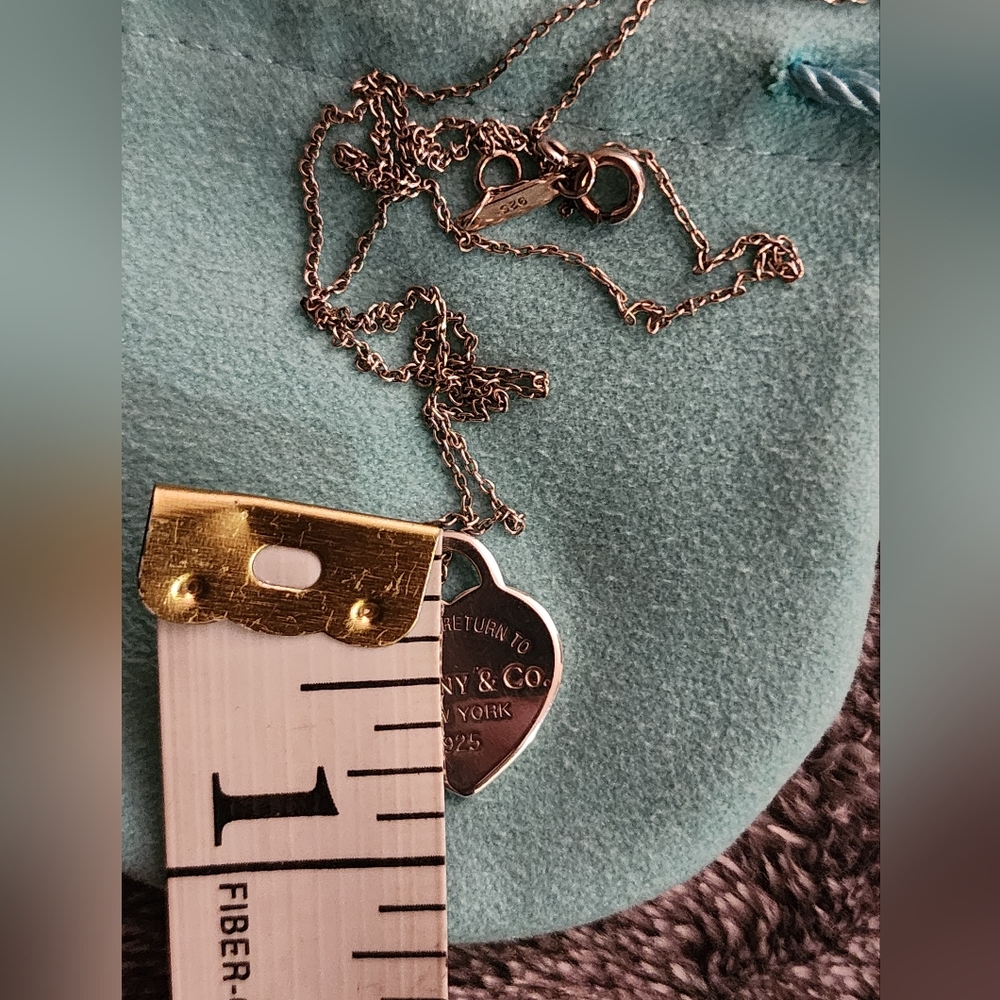 Authentic Return to Tiffany Heart tag pendant with chain - Picture 9 of 9
